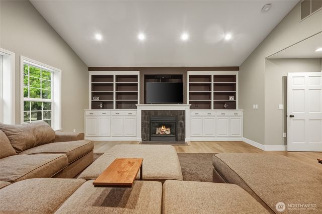 7736 Johnson Point Road NE, Olympia, WA 98516