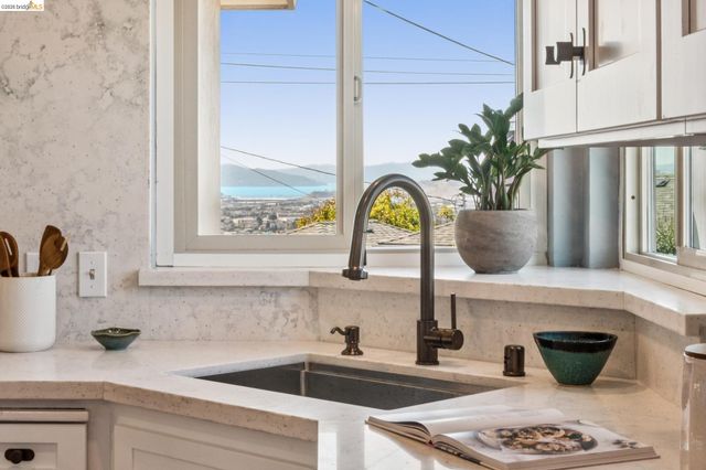6265 Highland Ave, Richmond, CA 94805