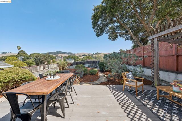 6265 Highland Ave, Richmond, CA 94805