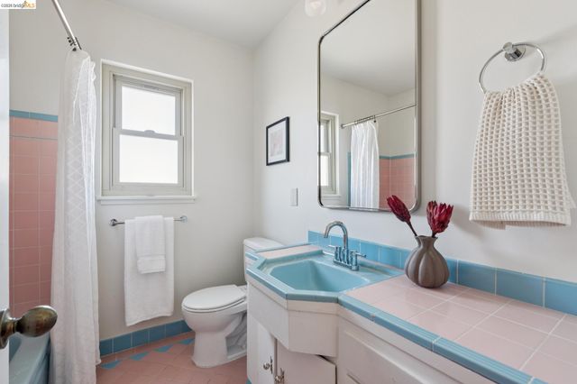 6265 Highland Ave, Richmond, CA 94805