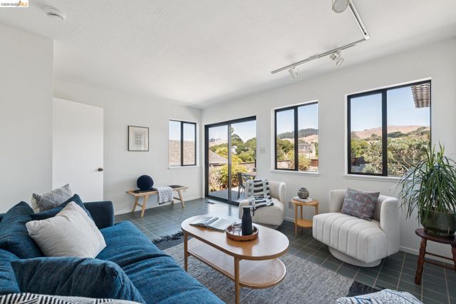 6265 Highland Ave, Richmond, CA 94805