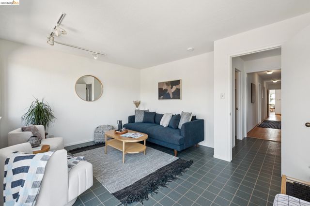 6265 Highland Ave, Richmond, CA 94805
