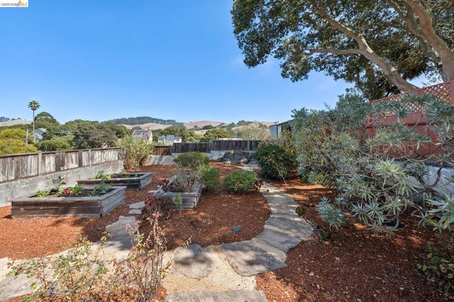 6265 Highland Ave, Richmond, CA 94805