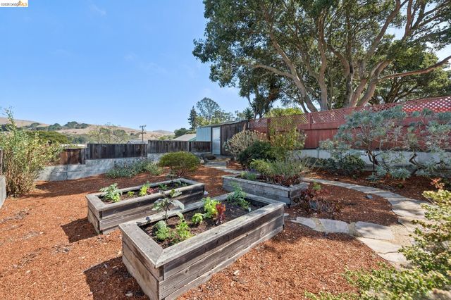 6265 Highland Ave, Richmond, CA 94805