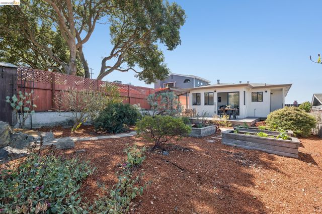 6265 Highland Ave, Richmond, CA 94805