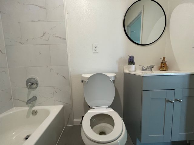 6957 FM 100, Honey Grove, TX 75446