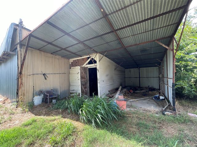 6957 FM 100, Honey Grove, TX 75446