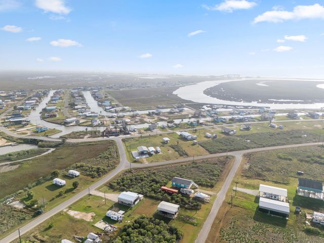 6175 Bonita Street, Sargent, TX 77414