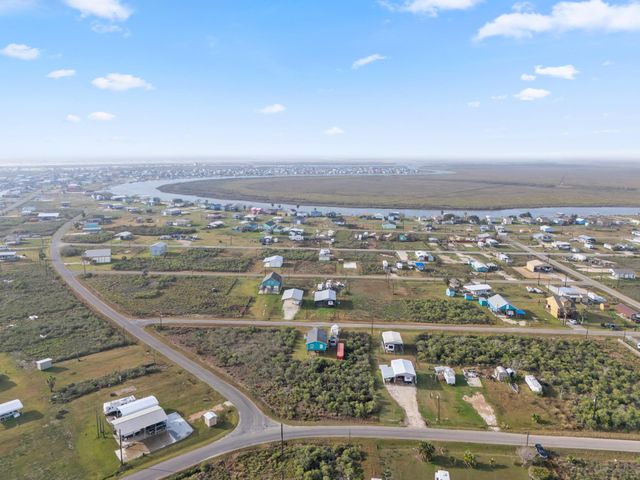 6175 Bonita Street, Sargent, TX 77414