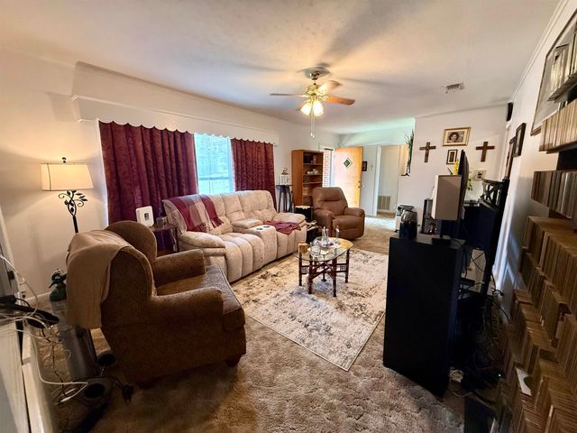 209 Tobacco Road, Linden, TX 75563