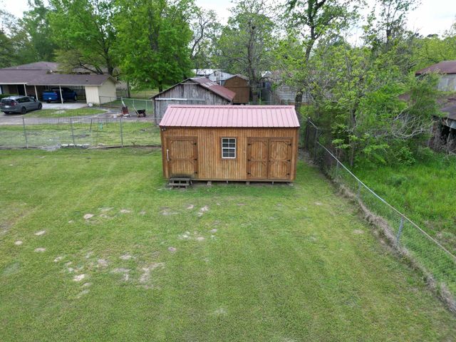 209 Tobacco Road, Linden, TX 75563
