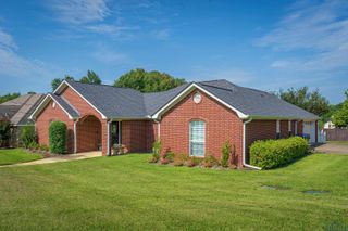 1809 Chisolm Trail, Longview, TX 75605