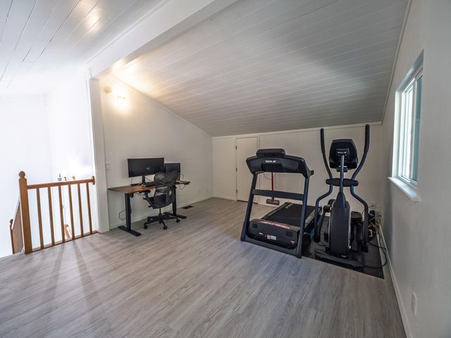 2520 Snow Lane, Redding, CA 96003