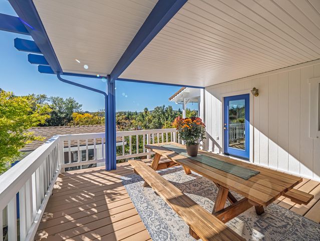 2520 Snow Lane, Redding, CA 96003