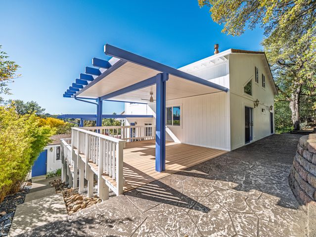 2520 Snow Lane, Redding, CA 96003