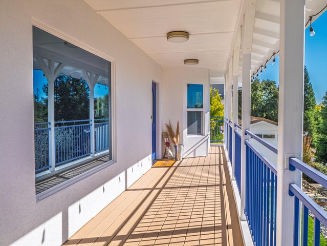 2520 Snow Lane, Redding, CA 96003