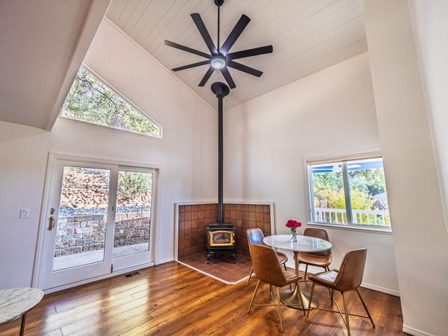 2520 Snow Lane, Redding, CA 96003