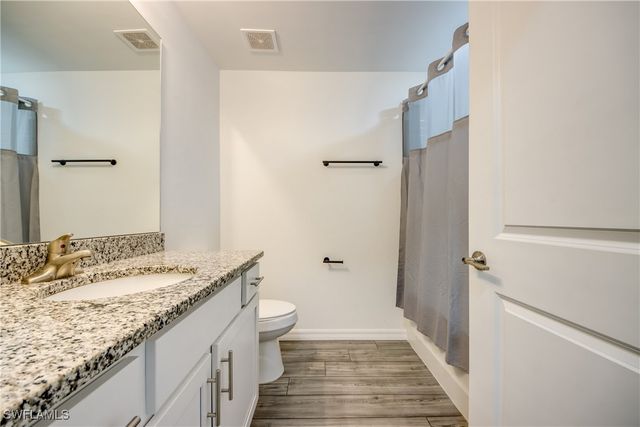 476 NE 3rd AVE, Cape Coral, FL 33909