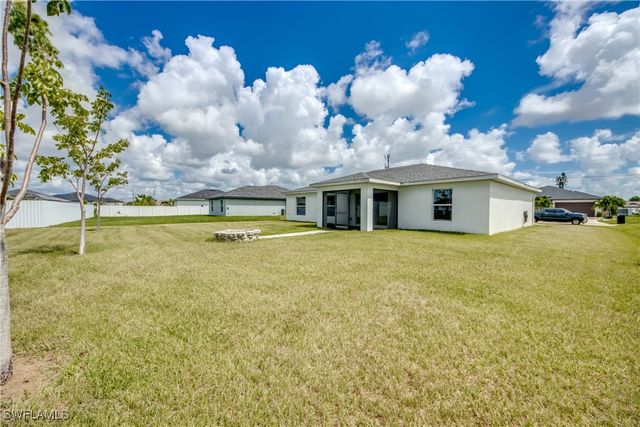 476 NE 3rd AVE, Cape Coral, FL 33909