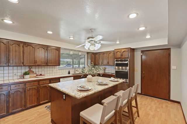5764 W Kingdon Rd, Lodi, CA 95242