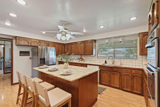 5764 W Kingdon Rd, Lodi, CA 95242