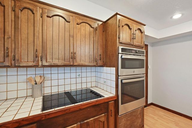 5764 W Kingdon Rd, Lodi, CA 95242