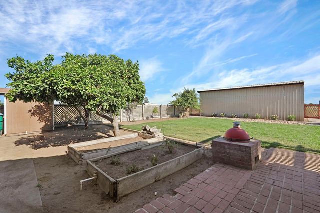 5764 W Kingdon Rd, Lodi, CA 95242