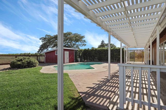 5764 W Kingdon Rd, Lodi, CA 95242