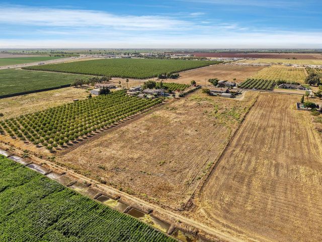 5764 W Kingdon Rd, Lodi, CA 95242