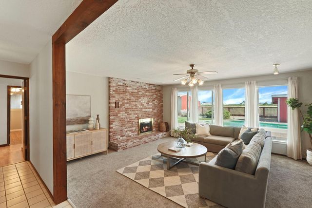 5764 W Kingdon Rd, Lodi, CA 95242