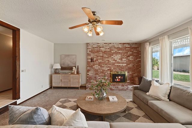 5764 W Kingdon Rd, Lodi, CA 95242