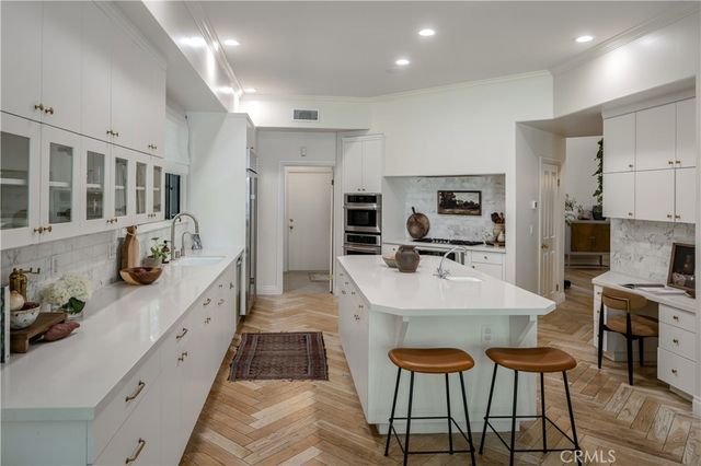 4223 Gentry Avenue, Studio City, CA 91604