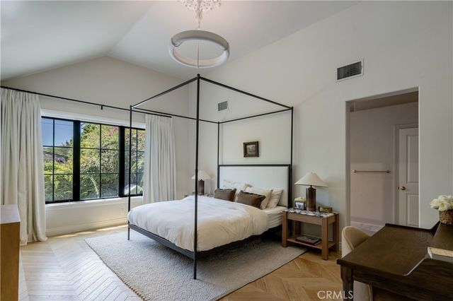 4223 Gentry Avenue, Studio City, CA 91604