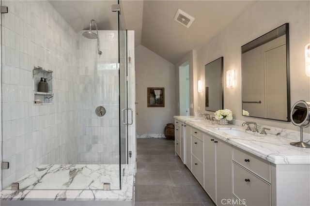 4223 Gentry Avenue, Studio City, CA 91604