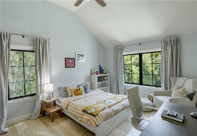 4223 Gentry Avenue, Studio City, CA 91604