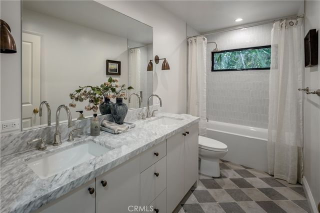 4223 Gentry Avenue, Studio City, CA 91604