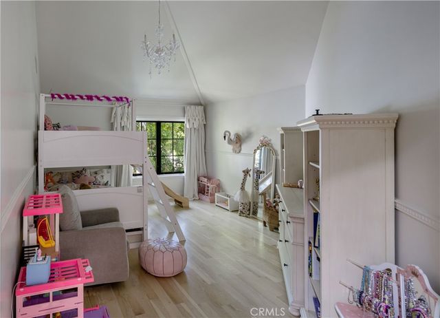 4223 Gentry Avenue, Studio City, CA 91604