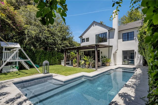 4223 Gentry Avenue, Studio City, CA 91604