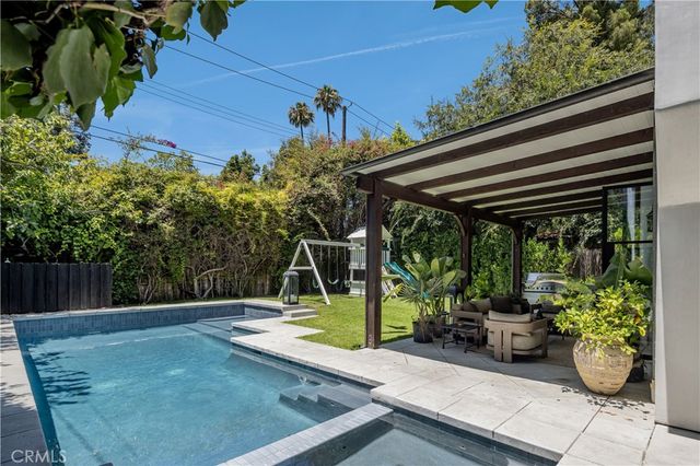 4223 Gentry Avenue, Studio City, CA 91604