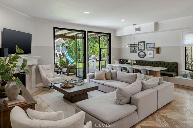 4223 Gentry Avenue, Studio City, CA 91604