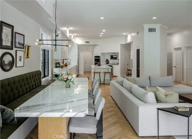 4223 Gentry Avenue, Studio City, CA 91604