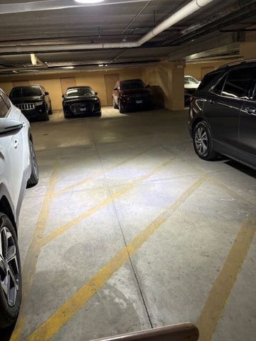 77 N Wolf Road 210, Northlake, IL 60164