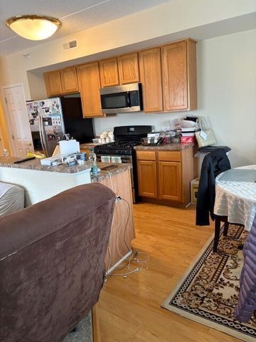 77 N Wolf Road 210, Northlake, IL 60164