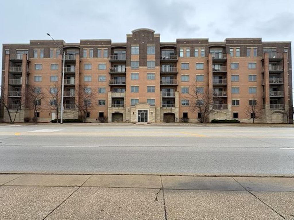 77 N Wolf Road 210, Northlake, IL 60164