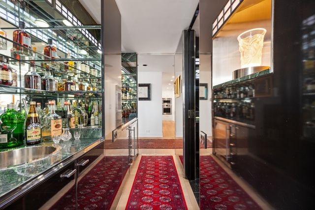 180 E PEARSON Street 6907, Chicago, IL 60611