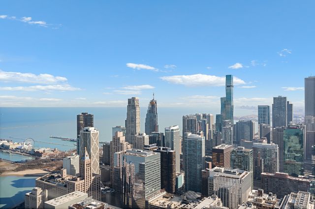 180 E PEARSON Street 6907, Chicago, IL 60611