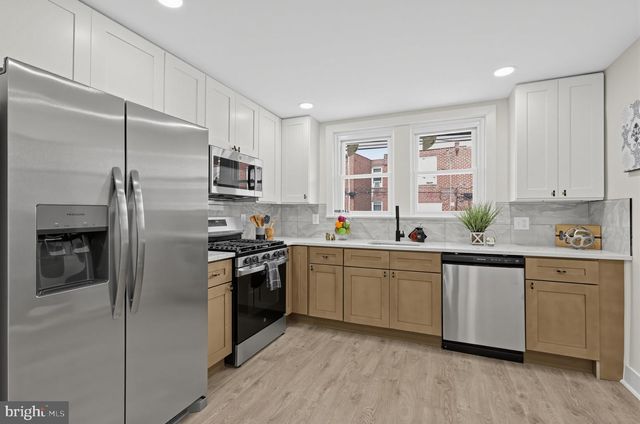 951 ANCHOR ST, Philadelphia, PA 19124