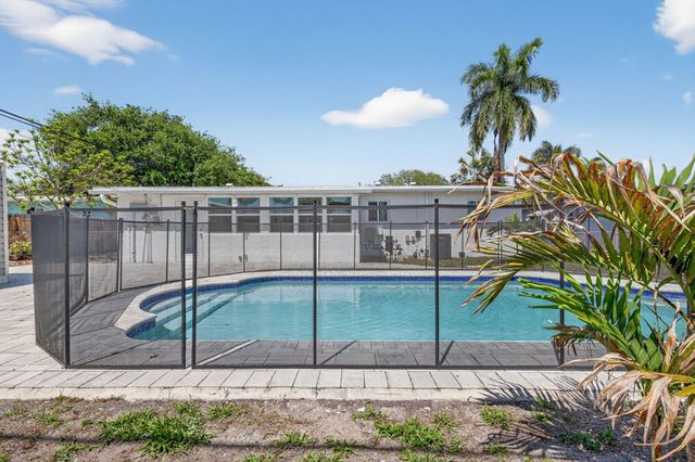 353 Shady Lane Road, Palm Springs, FL 33461