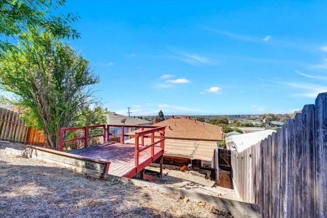 16876 Ehle Street, Castro Valley, CA 94578
