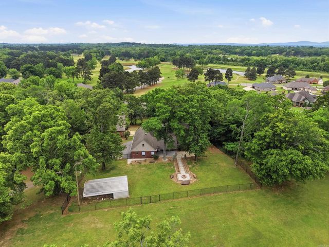36 Par Court, Morrilton, AR 72110